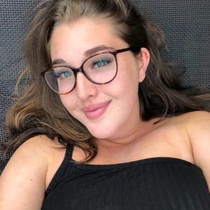 Meet your Posher, Noemie